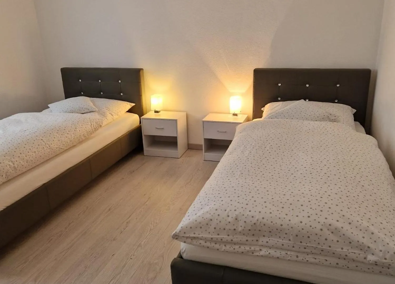 Pension Glueckliche Ruhe Günzburg 0*,  Almanya